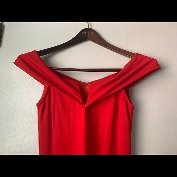 FOREVER 21 off- the- shoulder v-neck holiday sexy cocktail dress - Picture 4 of 7